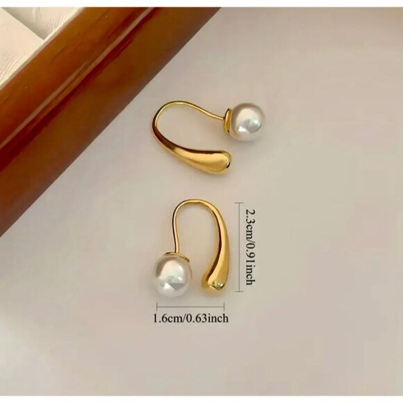 Gold Tear Drop Pearl Earrings - Picture 4 of 5